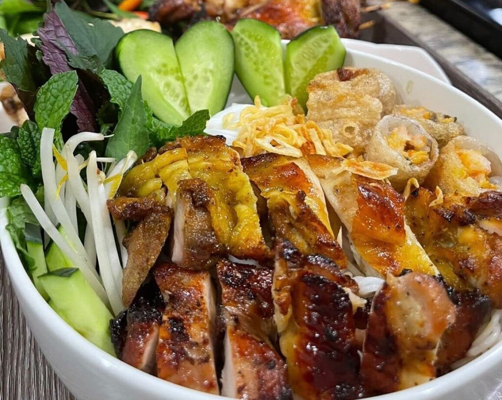 salteado de pollo picante con limoncillo