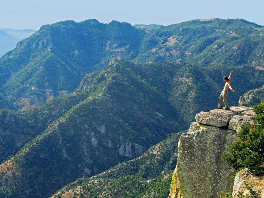 Descubre el paraíso natural de México: ¡La impresionante aventura de senderismo en Copper Canyon te dejará sin aliento! descubre el paraiso natural de mexico la impresionante aventura de senderismo en copper canyon te dejara sin aliento