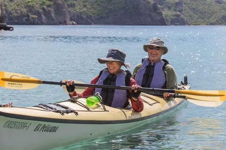 Descubre la belleza de La Paz, México a través de increíbles expediciones en kayak descubre la belleza de la paz mexico a traves de increibles expediciones en kayak