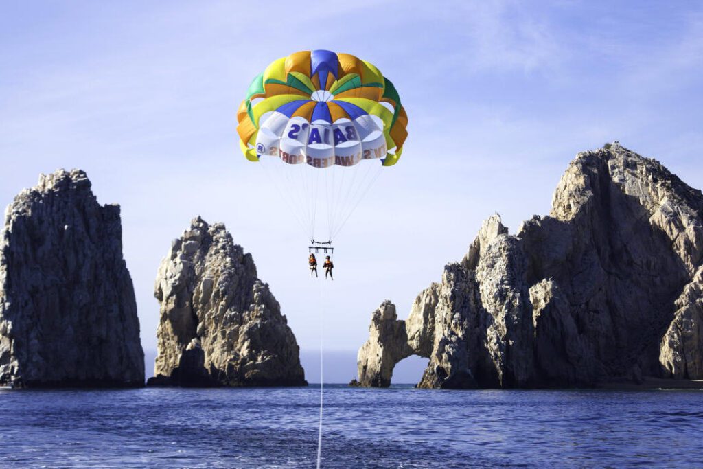¡Descubre la adrenalina máxima en el parasailing en Cabo San Lucas, México! Experimenta la emoción aérea como nunca antes descubre la adrenalina maxima en el parasailing en cabo san lucas mexico experimenta la emocion aerea como nunca antes