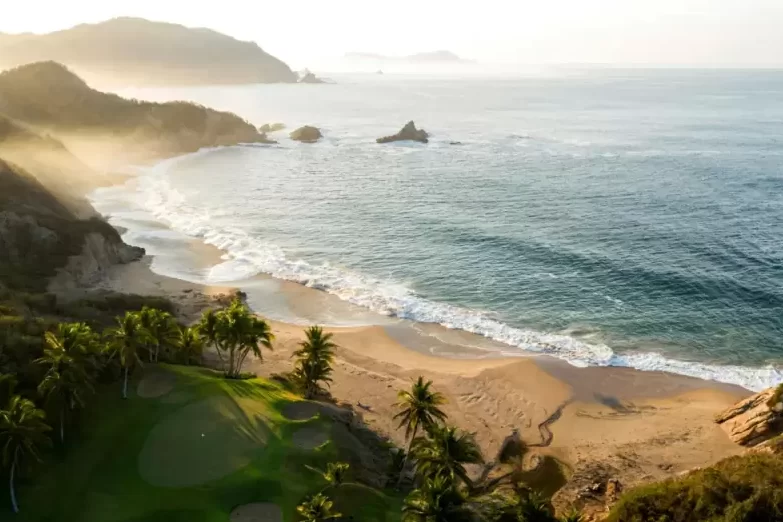 Descubre la belleza de Playa Tamarindos en Jalisco, México: Un paraíso playero que no puedes perderte descubre la belleza de playa tamarindos en jalisco mexico un paraiso playero que no puedes perderte