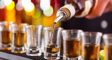Descubre la historia y el precio de la legendaria bebida mexicana: el tequila descubre la historia y el precio de la legendaria bebida mexicana el tequila