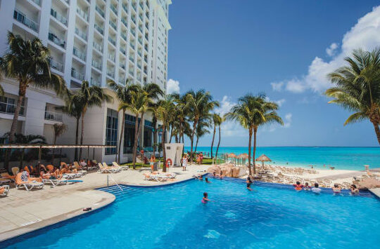 Descubre la inigualable experiencia del Calinda Hotel en Cancún, México: lujo, comodidad y belleza en un solo lugar descubre la inigualable experiencia del calinda hotel en cancun mexico lujo comodidad y belleza en un solo lugar
